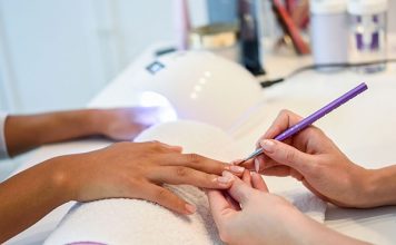 Khóa dạy học làm nails ở Houston chuyên về chăm sóc móng (Nails care)